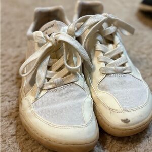 Vivo Barefoot Cream Sneakers Classic Low-Top Design